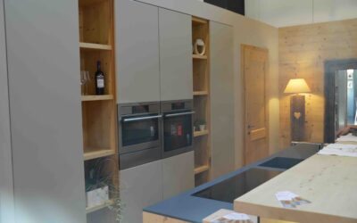 Cucina laccata grigia